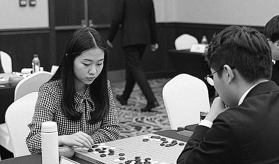 Scotch Game: Kasparov mở cánh cửa, Mikhalchishin dạy cách đóng nó lại