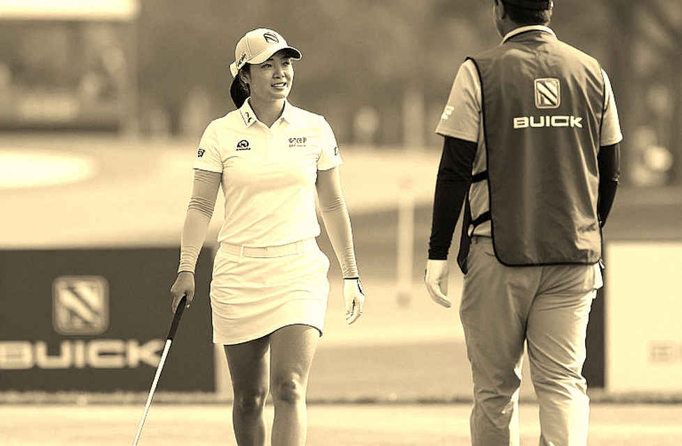 Tám tiêu đề, không một điểm dữ liệu: khi ngành phân tích golf tự lừa mình