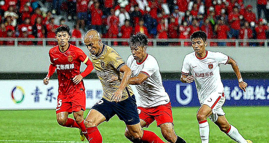 Kevin Diks nhận băng đội trưởng Indonesia tại ASEAN Cup 2026: Từ Senayan, một câu trả lời bị cắt ngắn về Malaysia